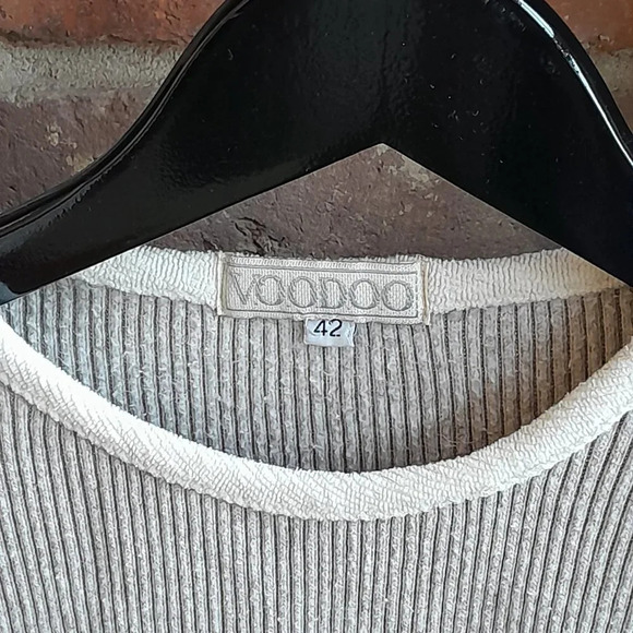 VOODOO Top - Picture 2 of 6